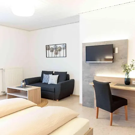 Gaestehaus Am Fuerstweg Heuchelheim-Klingen