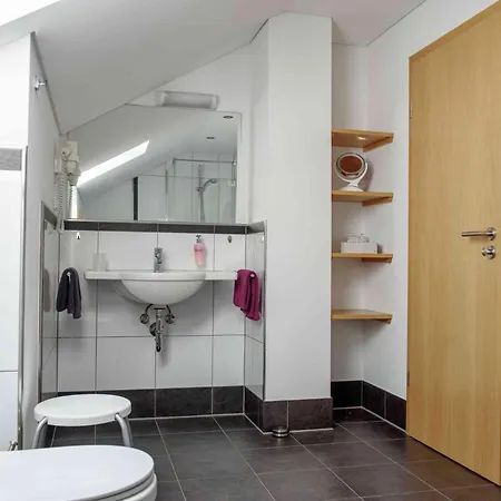 Gaestehaus Am Fuerstweg Penzion Heuchelheim-Klingen