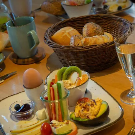 Gaestehaus Am Fuerstweg 3* Heuchelheim-Klingen