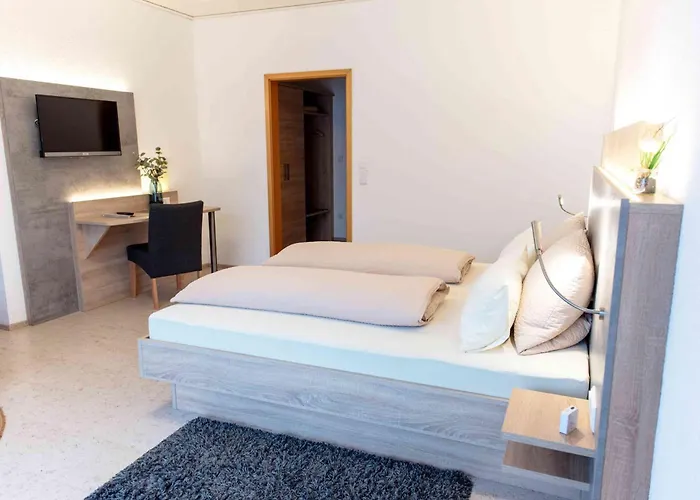 Gaestehaus Am Fuerstweg Casa de hóspedes Heuchelheim-Klingen