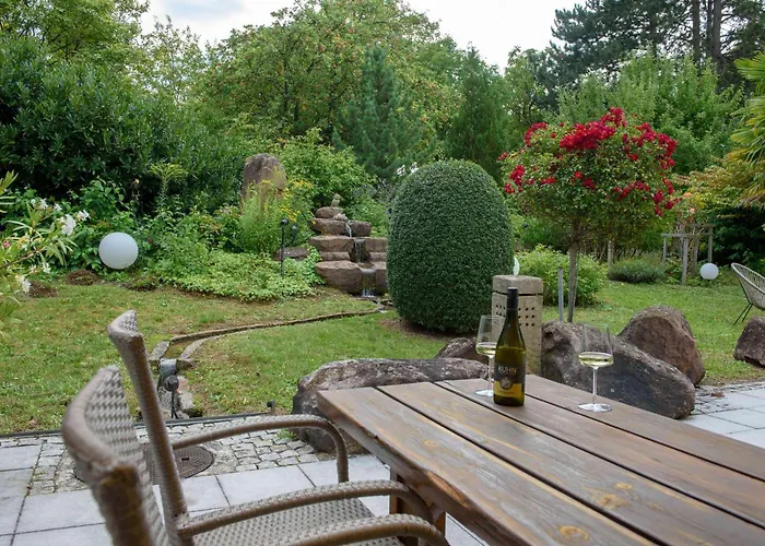 Gaestehaus Am Fuerstweg 3* Heuchelheim-Klingen