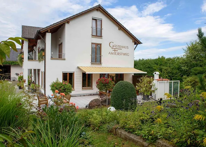 Gaestehaus Am Fuerstweg Casa de hóspedes Heuchelheim-Klingen